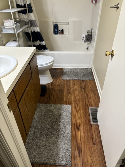 Building Photo - 1513 Whitehall Blvd