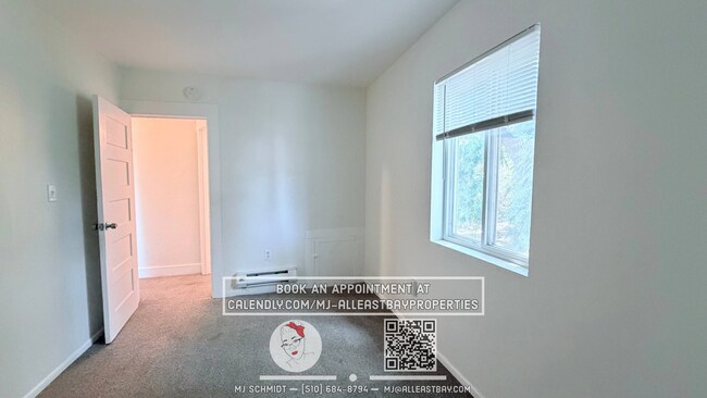 Building Photo - Large 2 Bedroom - 1 Bath - Top Floor with Sunny Views $1750!