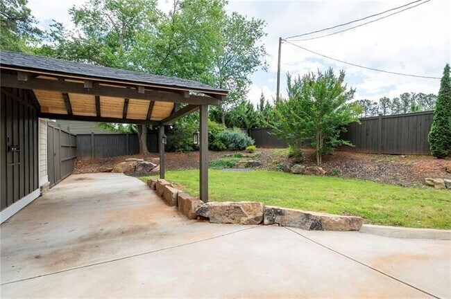Building Photo - 2356 Pinkney Dr