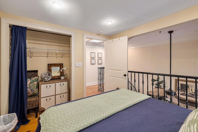 Building Photo - 157 Calhoun St