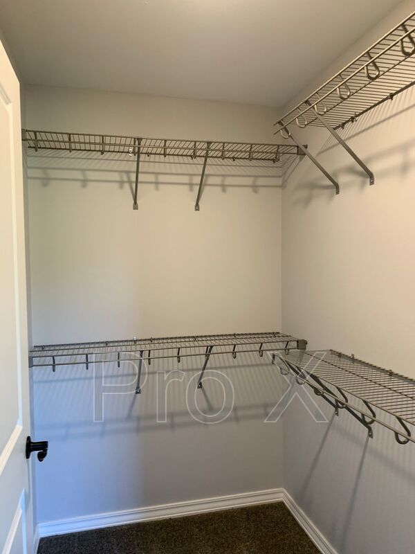 Building Photo - 611 Easton Dr