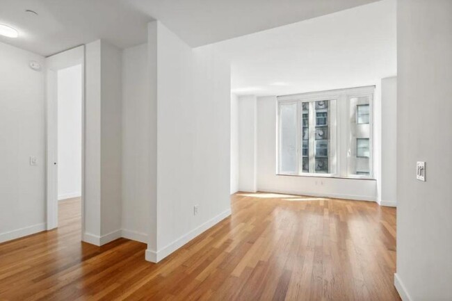 Building Photo - 2 bedroom in New York NY 10005