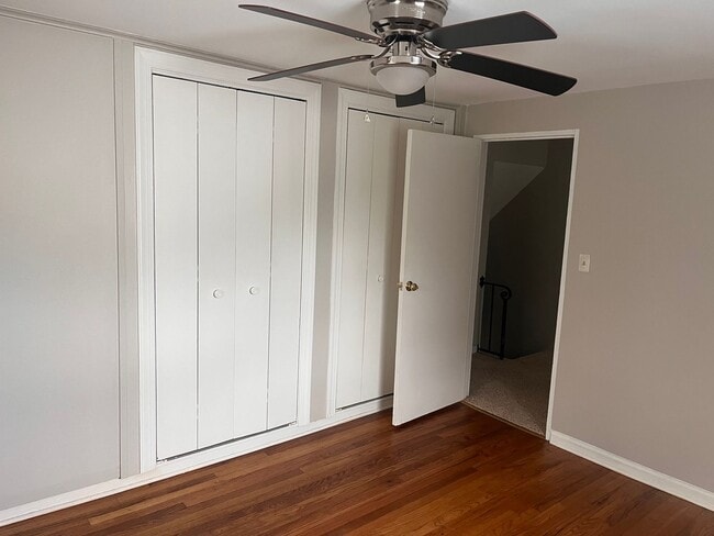 Building Photo - Lovely 2-Bedroom Townhouse in Heart of Ral...
