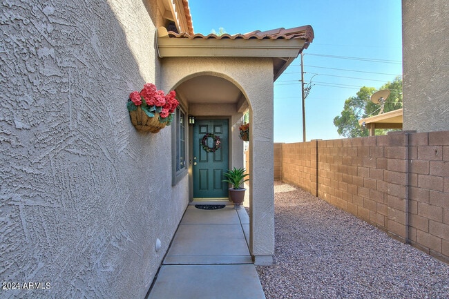 Building Photo - 16223 W Boca Raton Rd