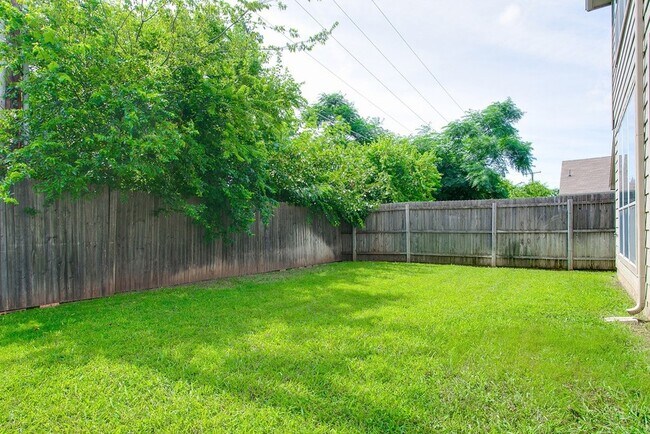 Building Photo - 5824 Melanie Ct