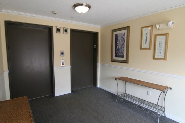 Building Photo - 7 Conant Rd