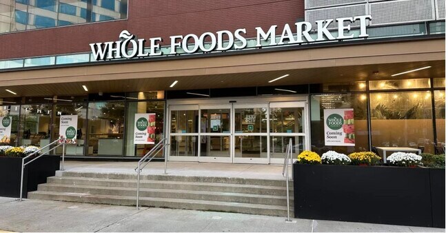 Building Photo - 209.5 4th St