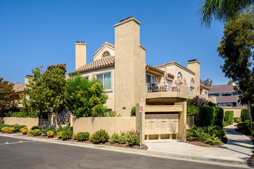 Primary Photo - 23735 Del Monte Dr
