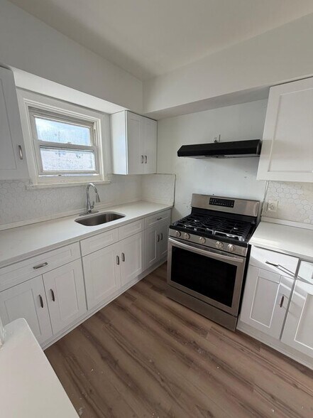 Building Photo - 89 Oraton St