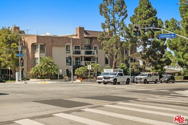 Building Photo - 12321 Ocean Park Blvd