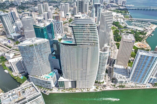Building Photo - 300 Biscayne Blvd Way
