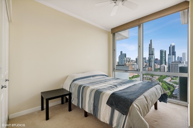 Building Photo - 1629 S Prairie Ave