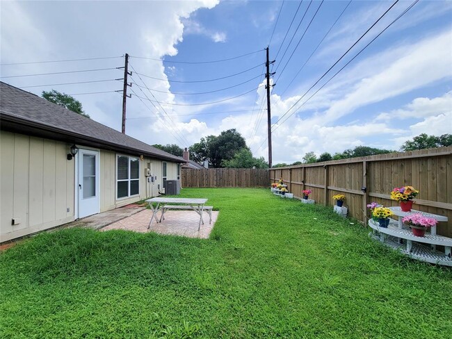 Building Photo - 7006 Stonewall Ridge Dr