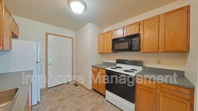 Building Photo - 2460 Wheeler Dr