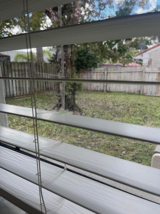 Building Photo - 1450 Hawthorne Pl