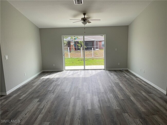 Building Photo - 2325 NW 9th Ave