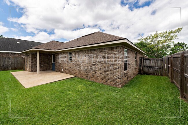 Building Photo - 1549 Majesty Loop