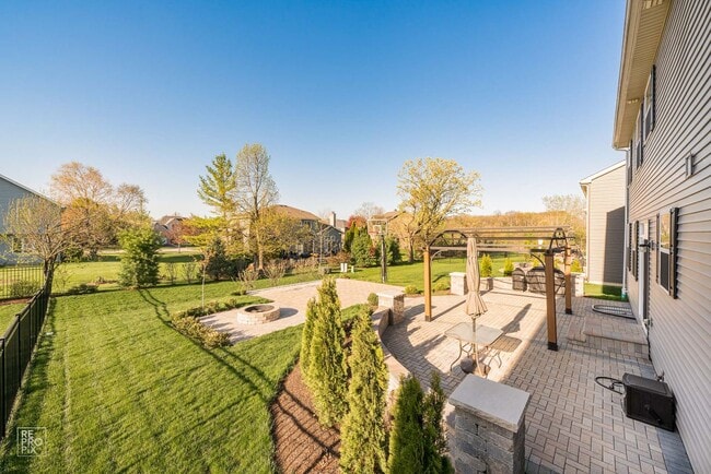 Building Photo - COMING SOON - WINSTON HOME LOCATED IN VISTA RIDGE IN GURNEE!