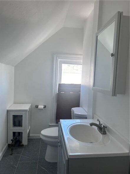 Building Photo - 181 Reynolds Ave