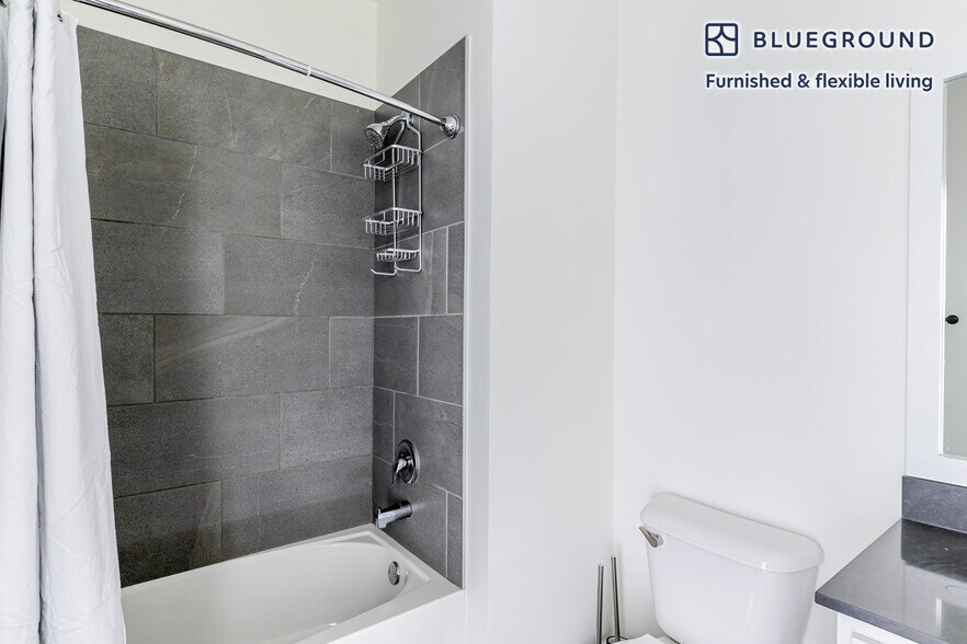 Building Photo - 100 N Addison Ave