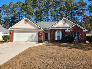 Building Photo - Tastefully updated 3 Bedroom 2 Bath home in The Arbors of Pooler!