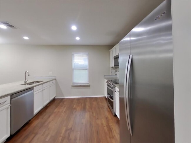 Building Photo - 104 Druse Ln
