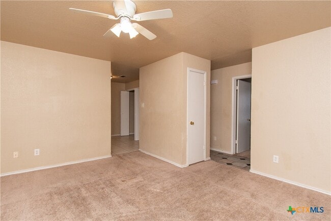 Building Photo - 1602 Benttree Dr