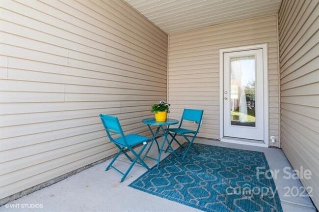 Building Photo - COMING SOON! Bright 2BR 2.5BA Home w/ Granite + Huge Island • Loft in Fort Mill