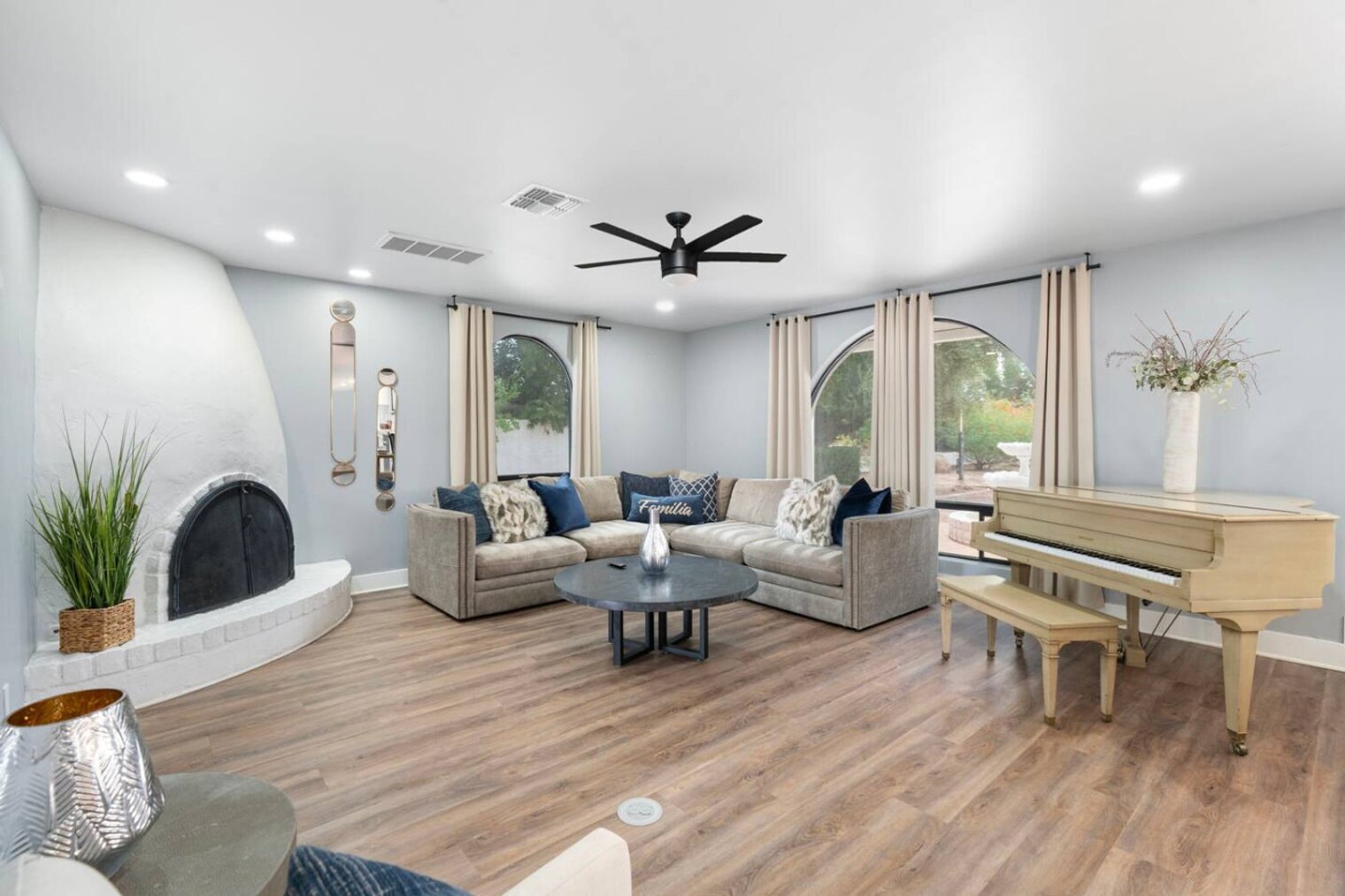 Building Photo - 1010 E Sorenson Cir