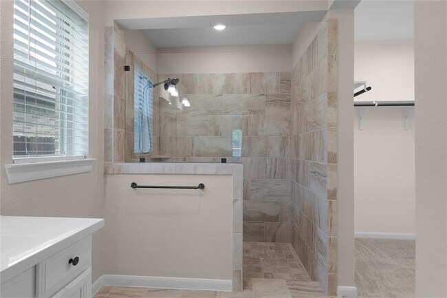 Building Photo - 23827 Via Leoni Dr
