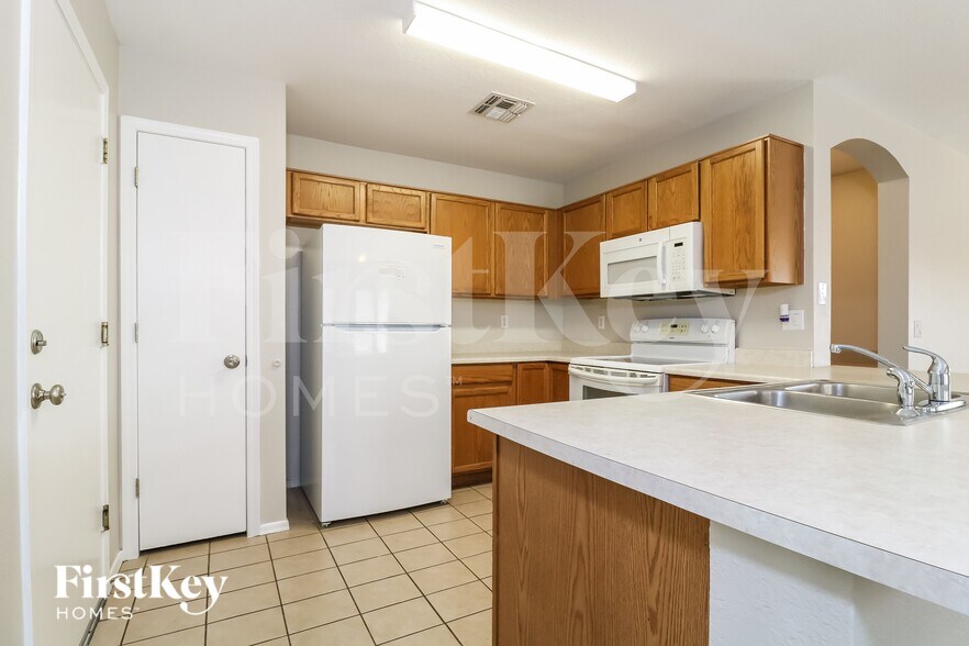 Building Photo - 2211 N 115th Ln