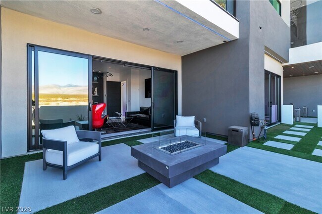Building Photo - 3266 S Spg Mountain Blvd