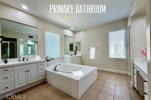 Building Photo - 2566 Pearblossom St