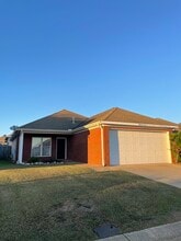 Building Photo - 364 Split Rail Dr