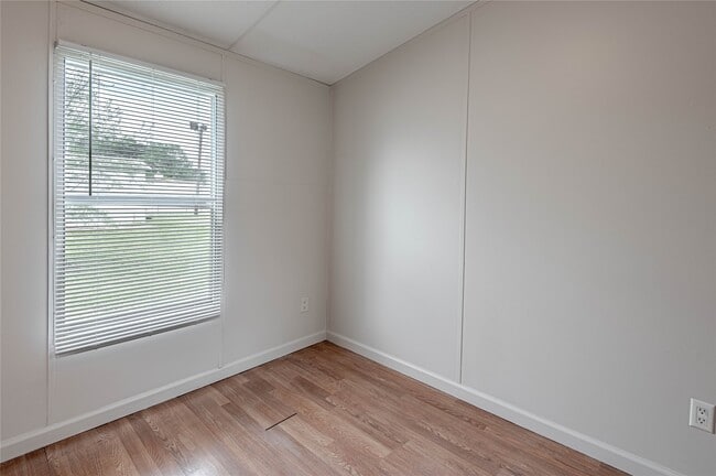 Building Photo - 1961 Quality Blvd