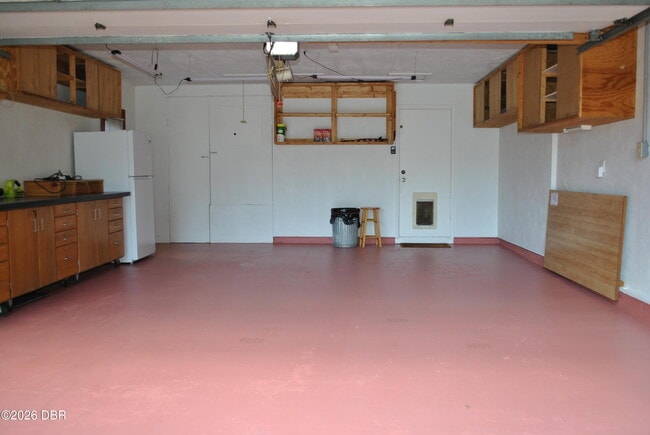 Building Photo - 5590 Lancewood Cir S