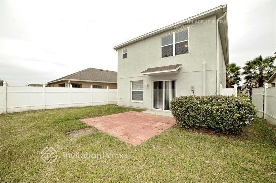 Building Photo - 3328 Thistledown Ln