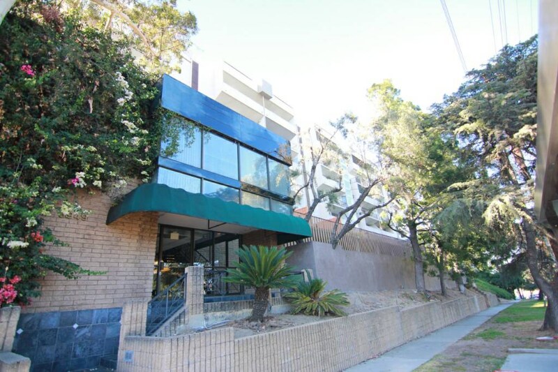 Primary Photo - 3949 Los Feliz Blvd