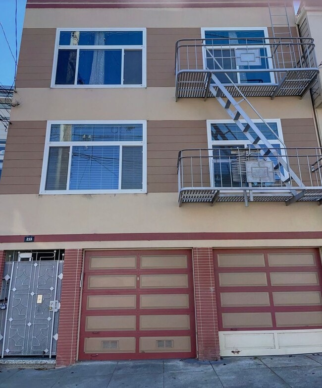 Primary Photo - 1 Bed, 1 Bath Noe Valley Apartment - Parki...
