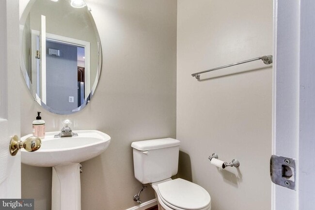 Building Photo - 134 Cameron Station Blvd