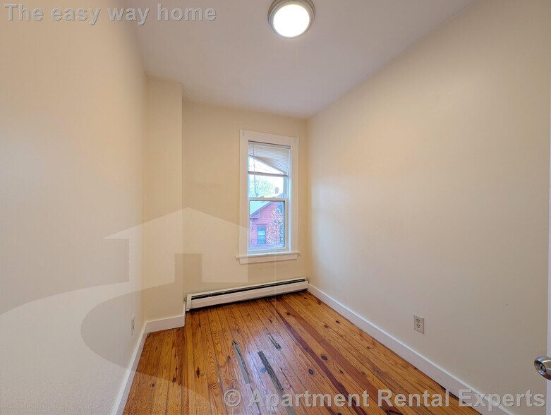 Building Photo - 66 Pleasant St