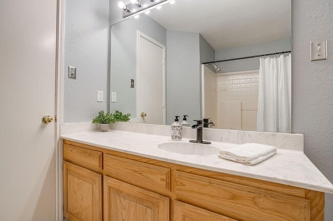 Building Photo - Great Rental in Marine Creek Heights- 3 Bed, 2 Bath- Eagle Mountain Saginaw ISD- 76135