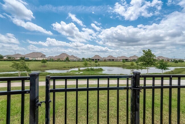 Building Photo - 1838 Smithers Landing Dr