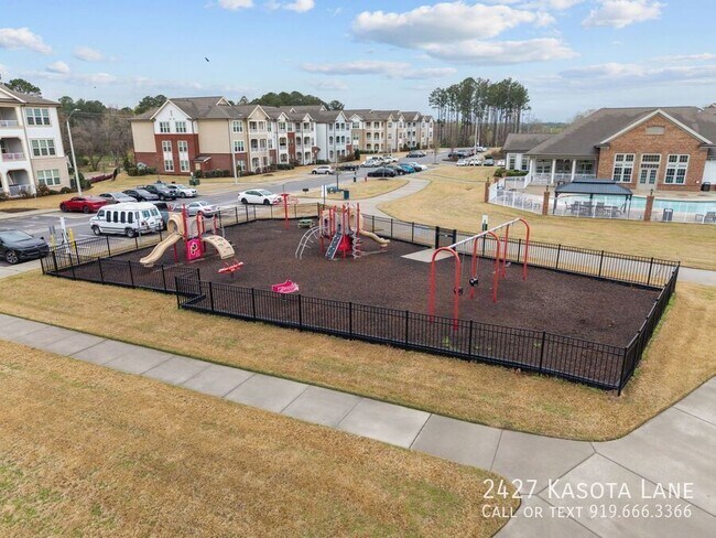 Building Photo - 2427 Kasota Ln