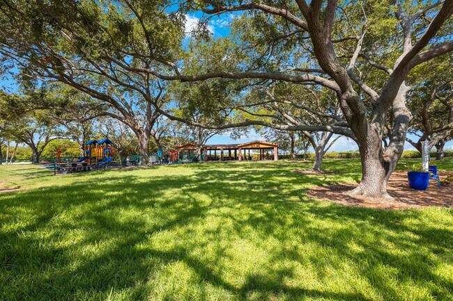 Building Photo - 6990 Place De La Paix