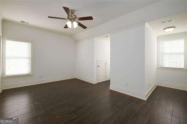 Building Photo - 1106 Devine Cir NE