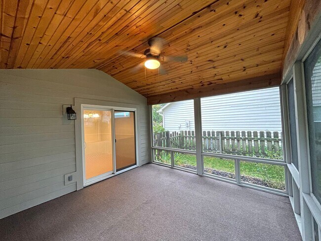 Building Photo - Spacious 3-Bed, 2.5-Bath Home – All Seasons Room, Loft, and Fully Fenced Backyard