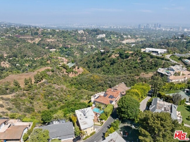 Building Photo - 1244 Stradella Rd