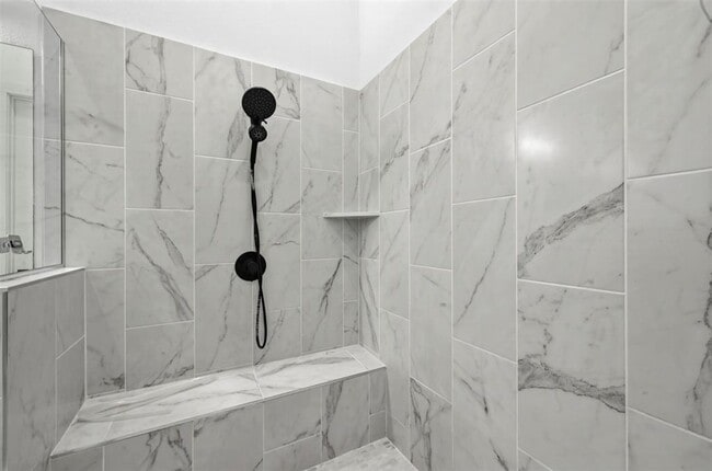 Building Photo - 904 Catalpa St