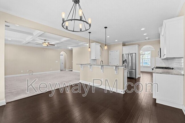 Building Photo - 582 Bunchgrass St